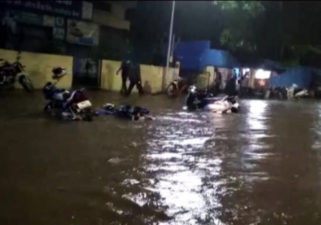 Pune rains