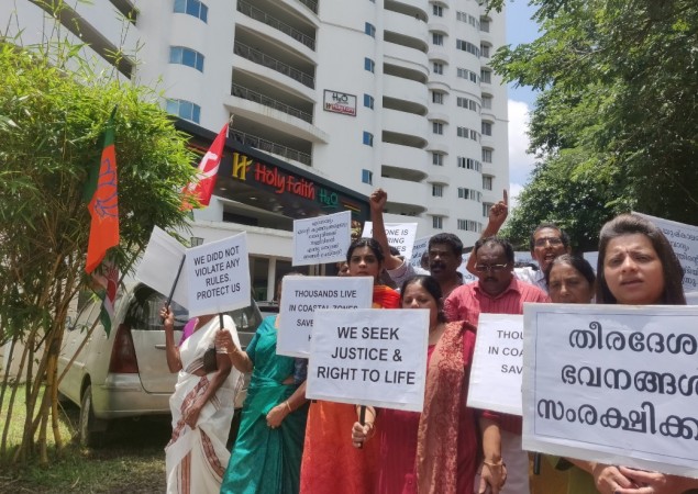 Kochi flat owners protest Kochi flat owners protest