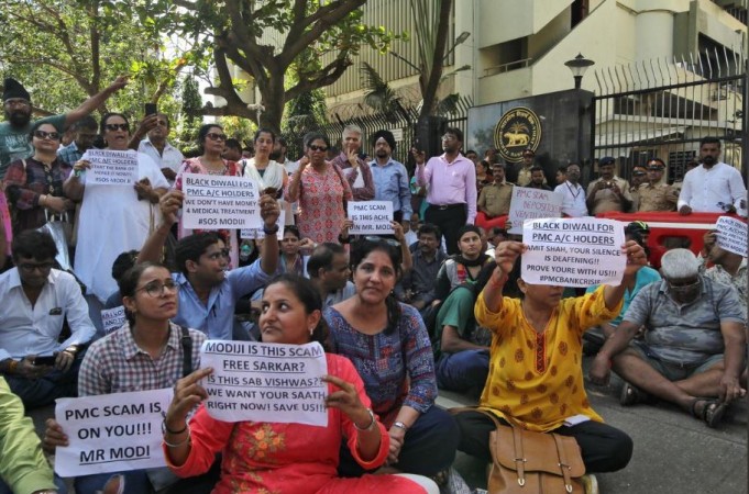 Depositors protesting outside RBI's office in Mumbai PMC Bank