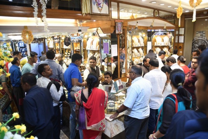 Market experts believe that gold imports have plunged to a multi-year low after the Central government increased the import duty on precious metals. Gold sales