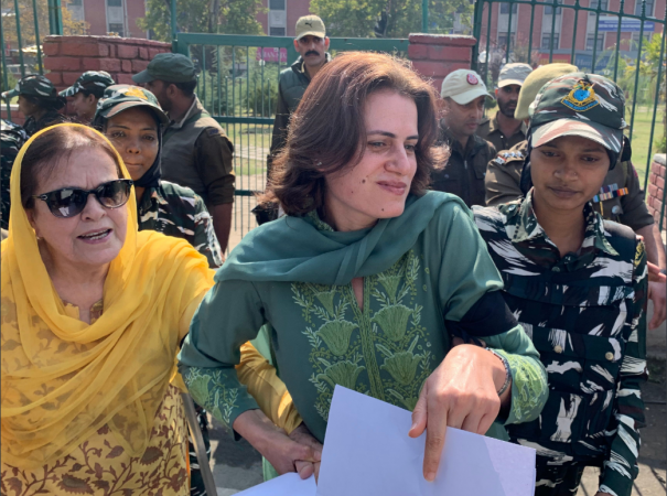 Those who took part in the protest included Farooq Abdullah's sister and also the sister of Omar Abdullah. Omar Abdullah sister, aunt