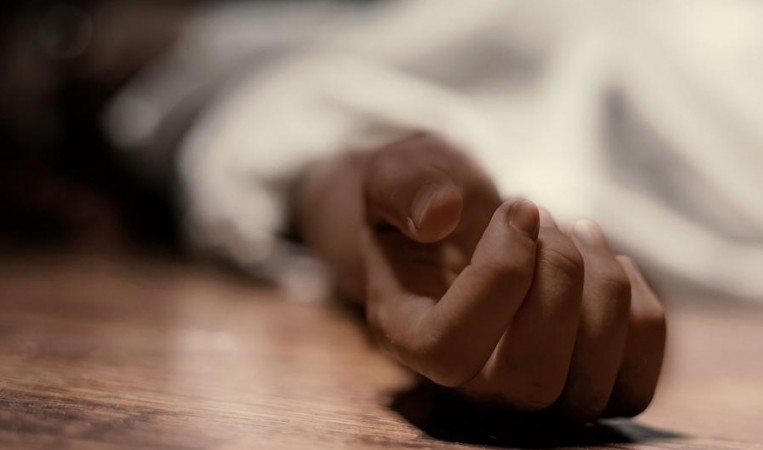When it came to actions, they saw 0.9 per cent of these 9- and -10-year-olds said they had tried to commit suicide; 9.1 per cent reported non-suicidal self-injury. Dead womans hand