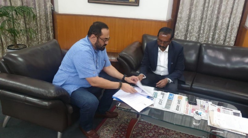 BJP MP Rajeev Chandrasekhar meeting BBMP commissioner BH Anil Kumar, IAS BJP MP Rajeev Chandrasekhar and BBMP commissioner BH Anil Kumar, IAS