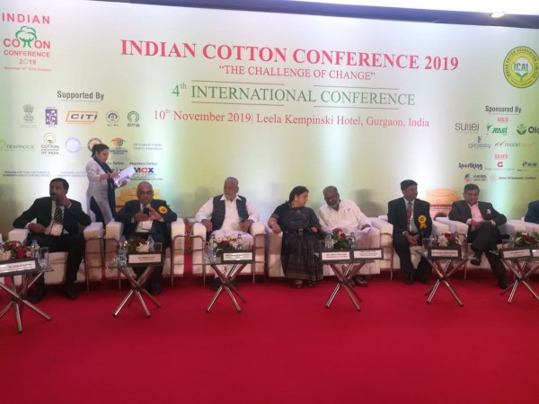 Inauguration of Indian Cotton Conference 2019 by Union Minister for Textiles Smriti Irani (Image: Twitter) smriti Irani