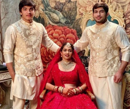 PHOTOS: Babita Phogat copies Priyanka Chopra's lehenga ...