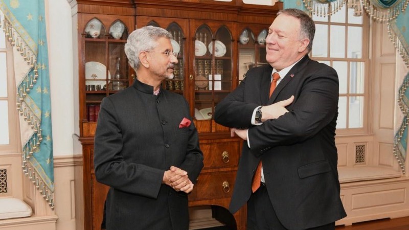 Jaishankar addressed a joint news conference in Washington with the US Secretary of State Mike Pompeo. 贾马尔