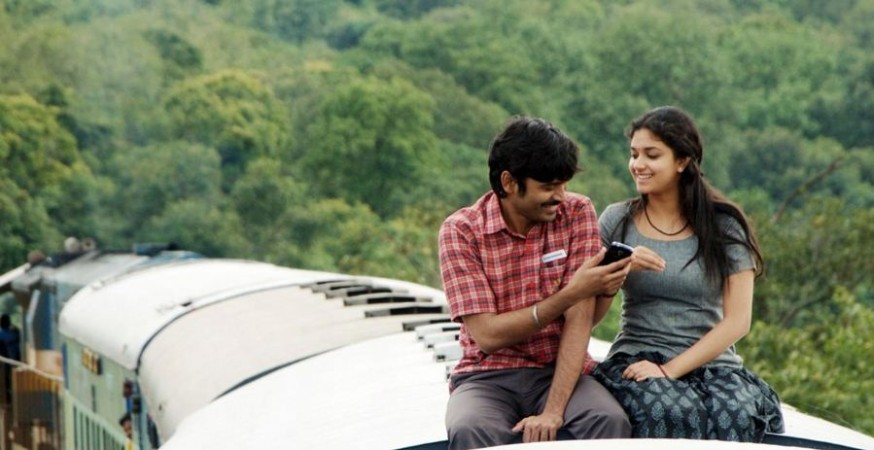 Dhanush and Keerthy Suresh in Thodari. Dhanush and Keerthy Suresh