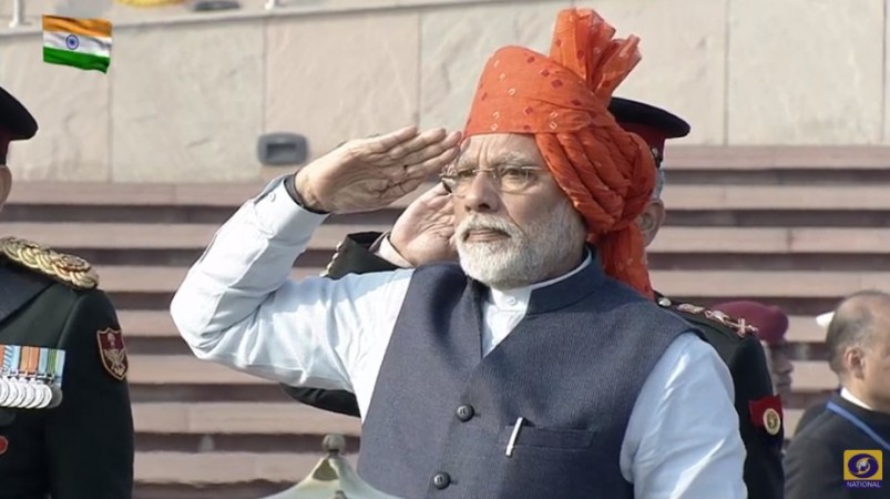 PM Modi appreciated the young disciplined cadets and said that India needs such youngsters because some people with pessimistic and negative mindset have delayed the progress of India. Narendra Modi at national war memorial