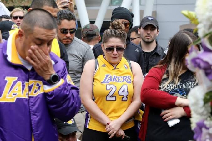 Basketball enthusiasts mourn Kobe Bryant's death. Kobe Bryant