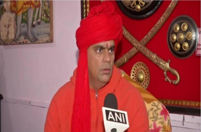 Hindu Mahasabha President Swami Chakrapani Maharaj. Cow urine, dung can treat Coronavirus, says Hindu Mahasabha chief