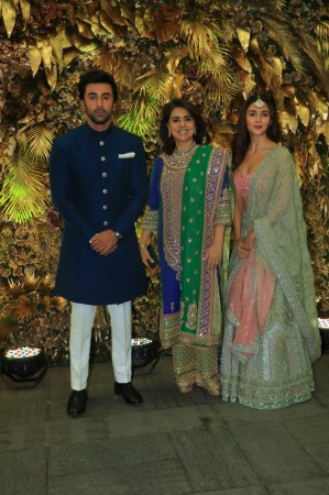 Alia Bhatt, Ranbir Kapoor and Neetu Singh