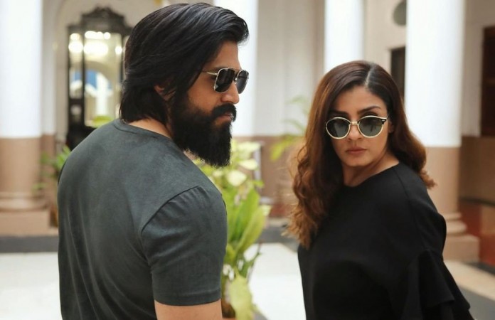 Yash with Raveena Tandon on the sets of KGF: Chapter 2. Yash with Raveena Tandon in KGF 2