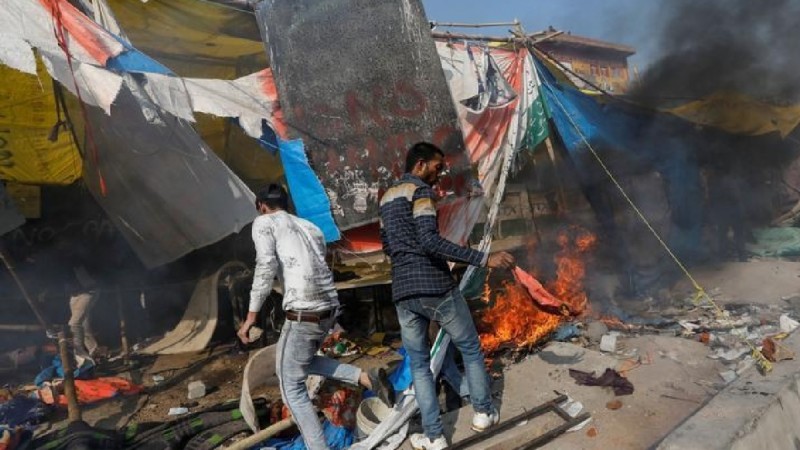 Protesters clash in Delhi over citizenship law