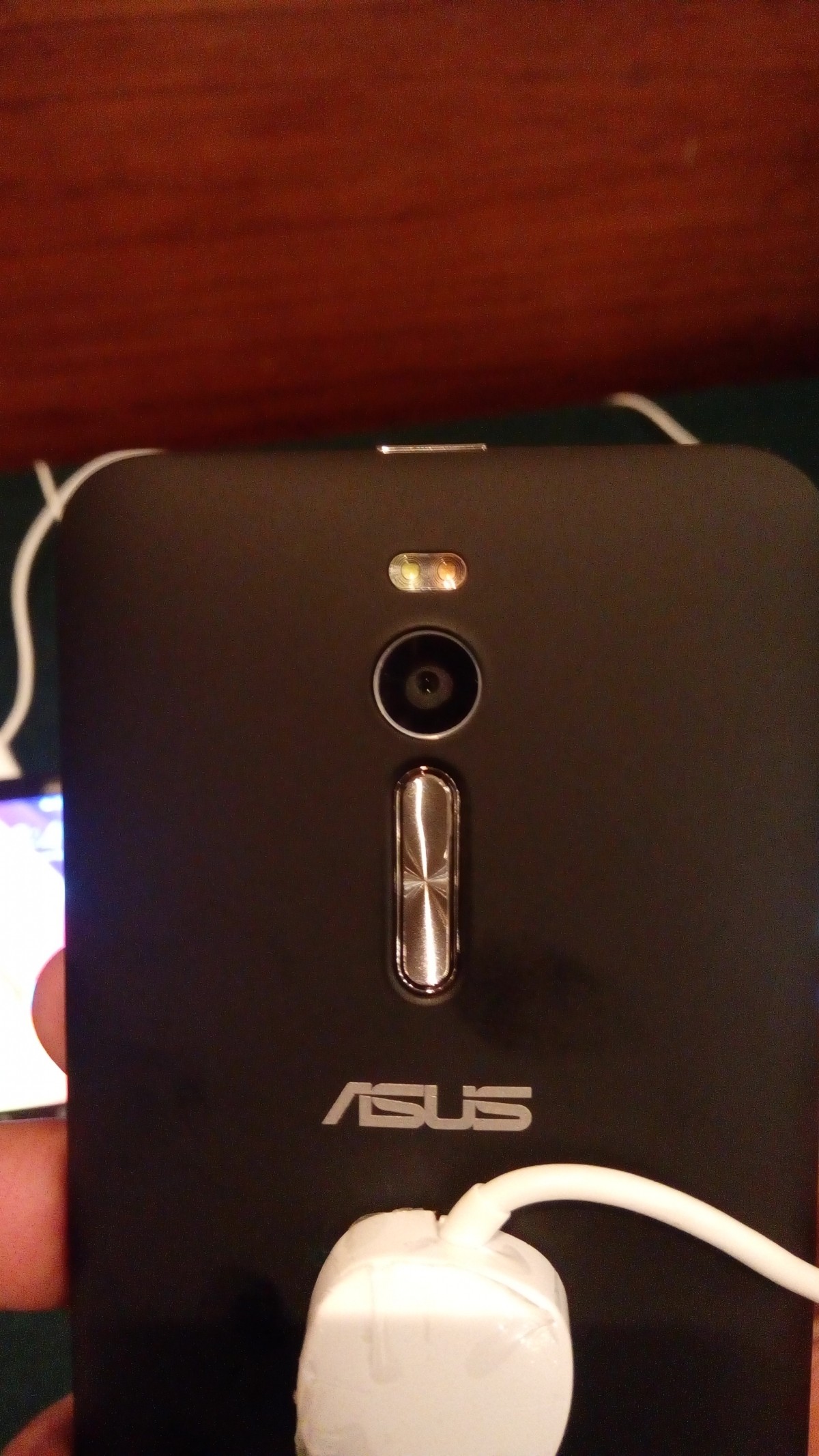 Asus Zenfone 2 mid-range model
