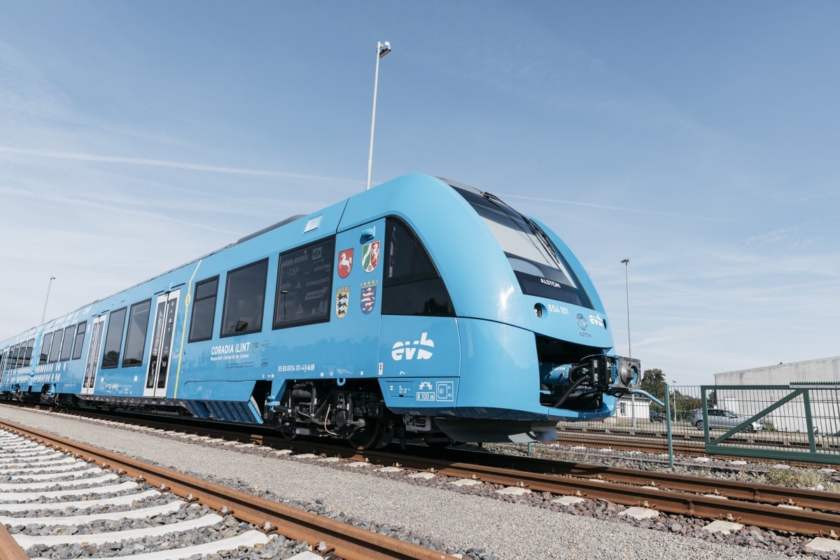 World's First Fully Hydrogen-powered Train Flagged Off In Germany For ...