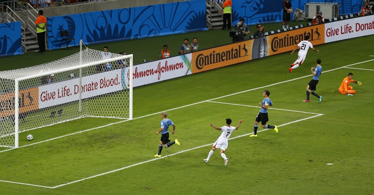 Costa Rica's Urena scores his side's third goal of the match Uruguay v Costa Rica