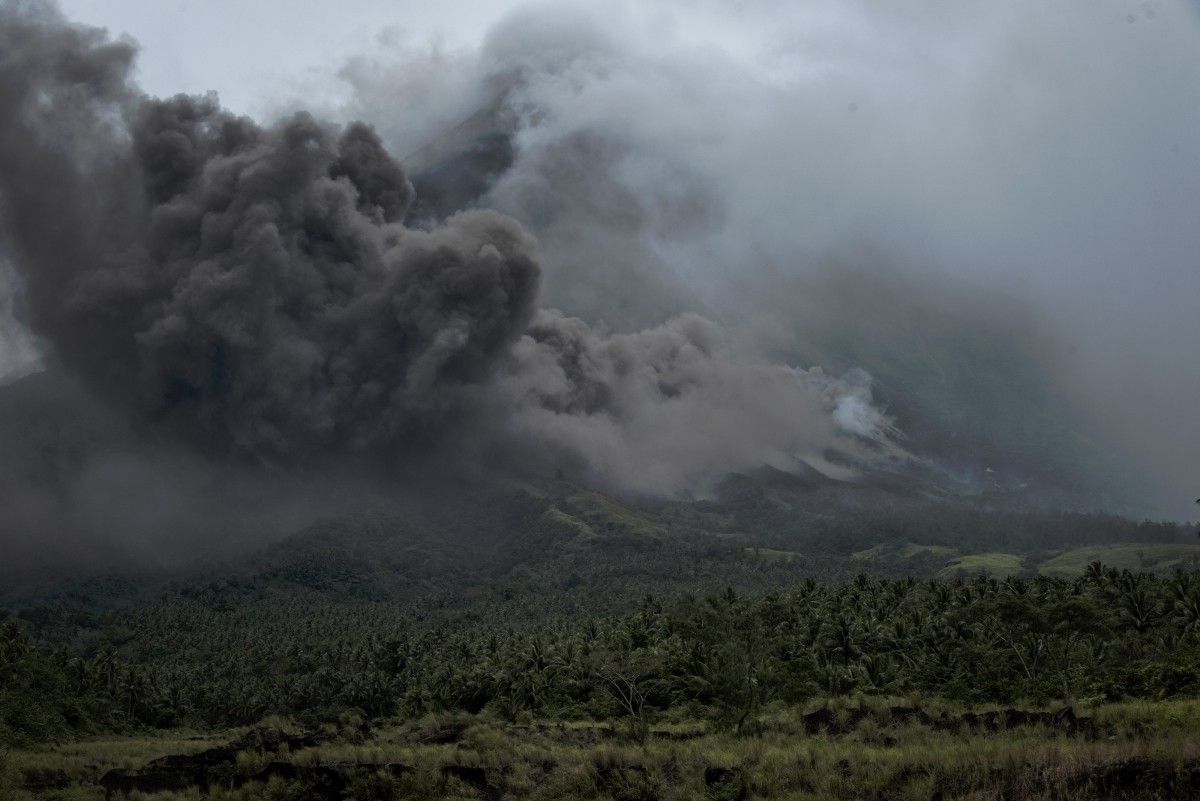 Pyroclastic cloud is being spewed by lava emissions of Mayon volcano on January 17, 2018 in Camalig, Albay in the Philippines. Mount Mayon