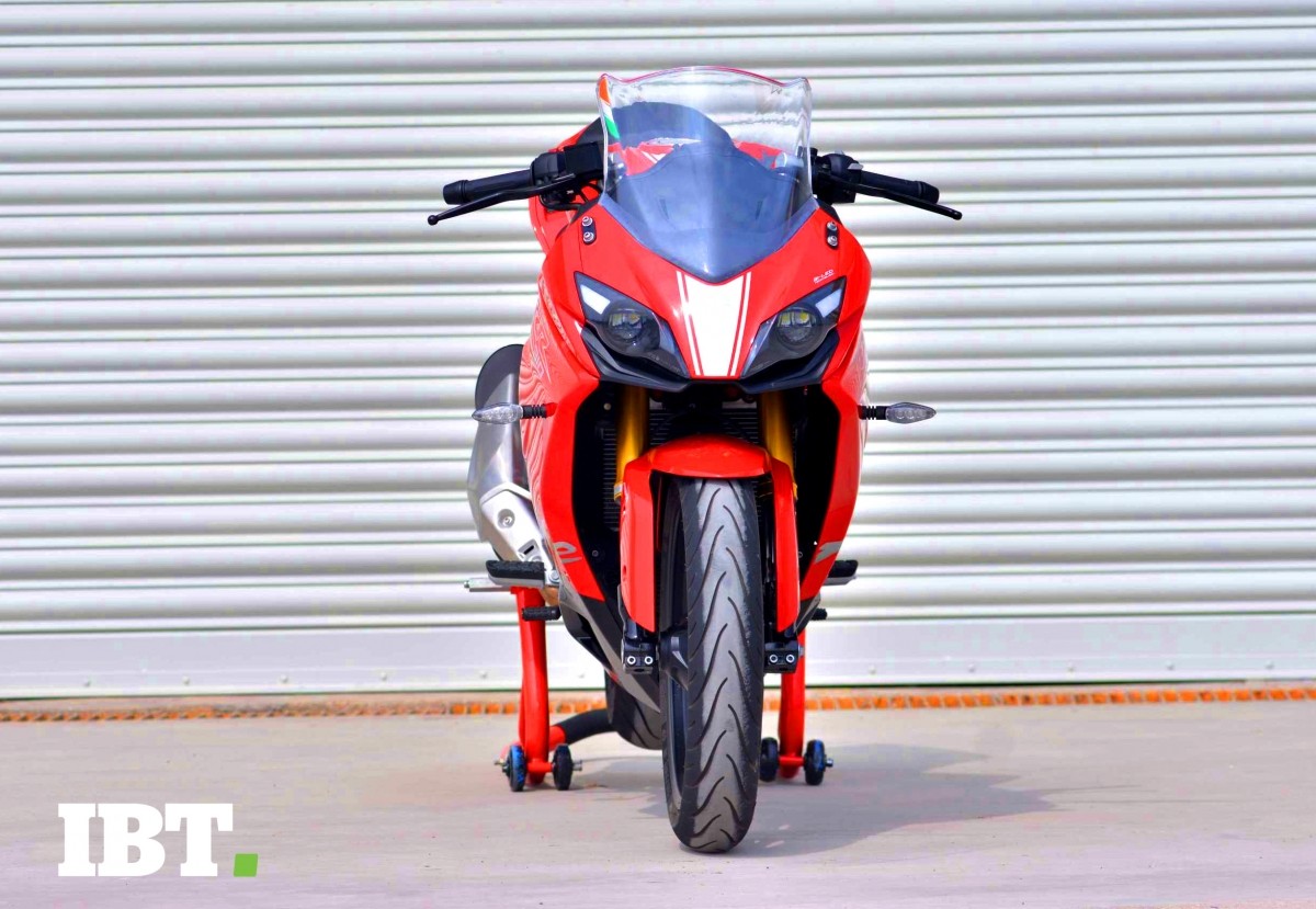 The bi-LED projector headlights and windscreen have been integrated neatly into the fairing. TVS Apache RR 310