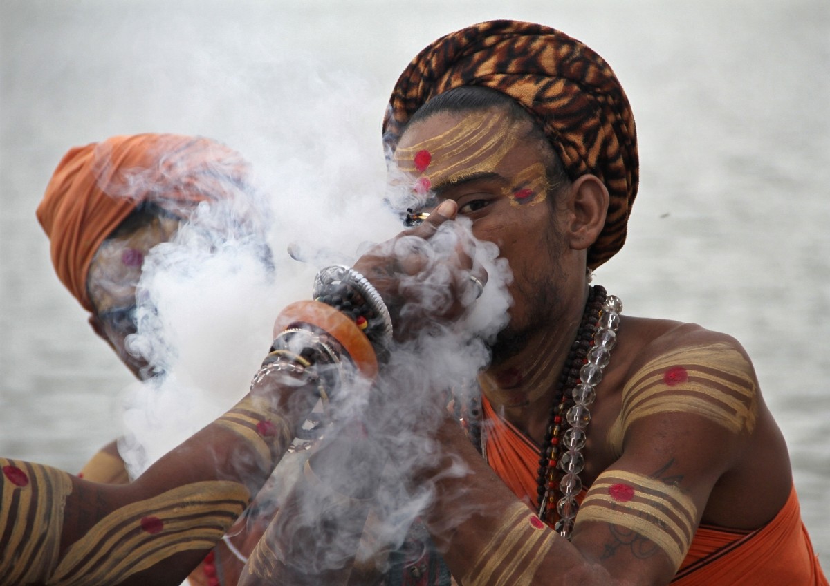 A man smoking at Pushkar. Pushkar