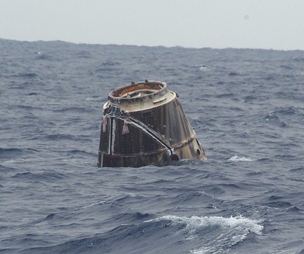 SpaceX Dragon Capsule returns to earth