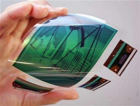 Samsung set to release Flexible display phone Samsung set to release Flexible display phone