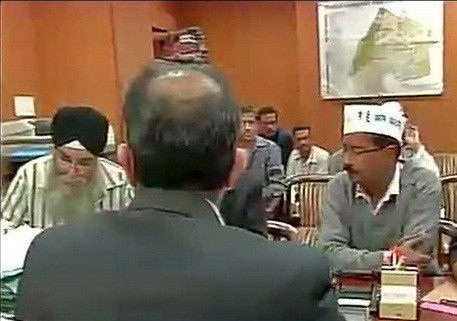Delhi CM Arvind Kejriwal (extreme left)
