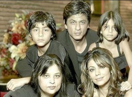 Image result for shah rukh khan family with sister