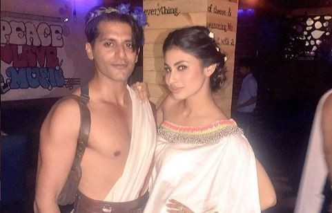 Naagin 2 actor Karanvir Bohra completes Mouni's Nachna Aunda Nahin challenge by dancing in busy road