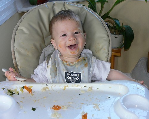 Letting your little one to explore the meal can make him/her smarter, according to a new study. Infant Feeding