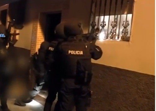 Spain arrests suspected militants Spain arrests suspected militants