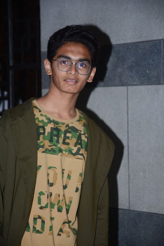 Aamir Khan, Advait Chandan, Zaira Wasim along with the 