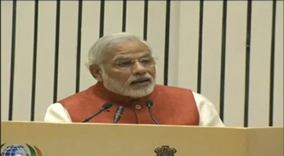 Narendra Modi addressing annual NRIs' meet in New Delhi on 9 January 2014