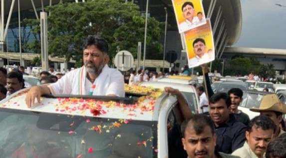 DK Shivakumar leaving KIA bengaluru DK Shivakumar