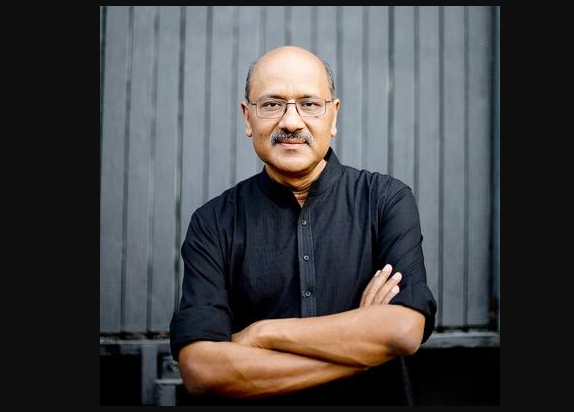 Shekhar Gupta was thrown out of Bangalore Club. Shekhar Gupta
