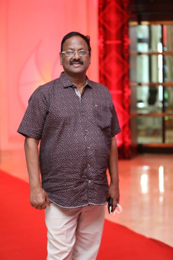Vishal, Keerthy Suresh and Lingusamy at Sandakozhi 2 press 