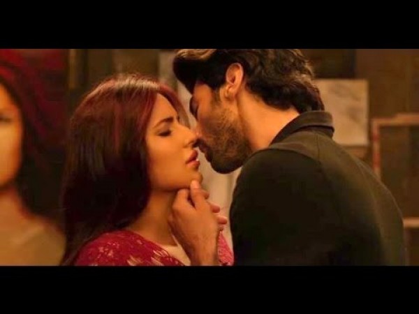 Aditya and Katrina's longest ever Lip Lock in Fitoor 