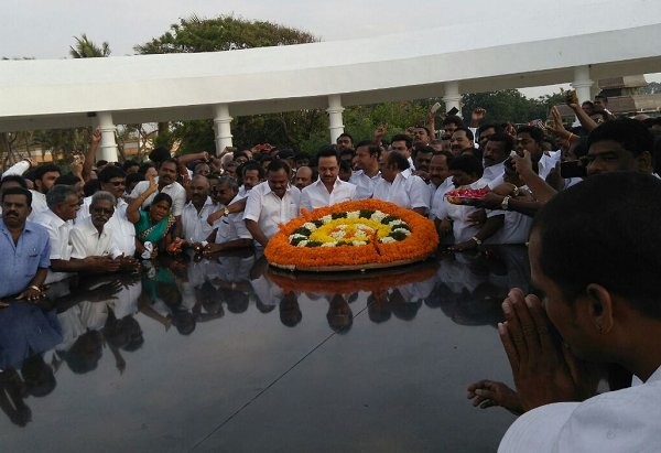 MK Stalin visits Jayalalithaa Memorial on his 65th ...