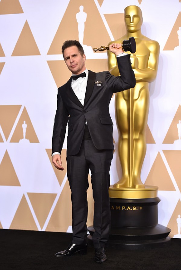 Oscars 2018 Sam Rockwell Wins Best Supporting Actor For Three Billboards Photosimages 