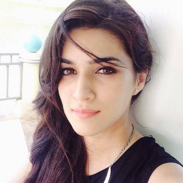 15205 Kriti Sanon And Naga Chaitanya