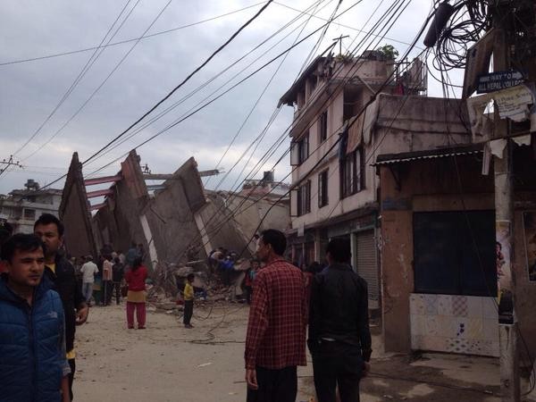 Earthquake Photos The Worst Tremor In The Himalayan Nation In Over 80