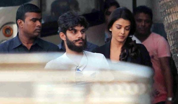 Aishwarya Rai Bachchan Clicked While Shooting on 'Jazbaa' Movie Sets