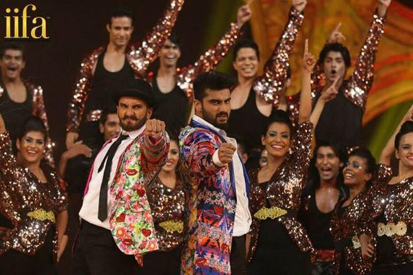 IIFA Awards 2015: Arjun Kapoor, Ranveer Singh Host The Show IIFA 2015: Arjun Kapoor, Ranveer Singh Host The Show