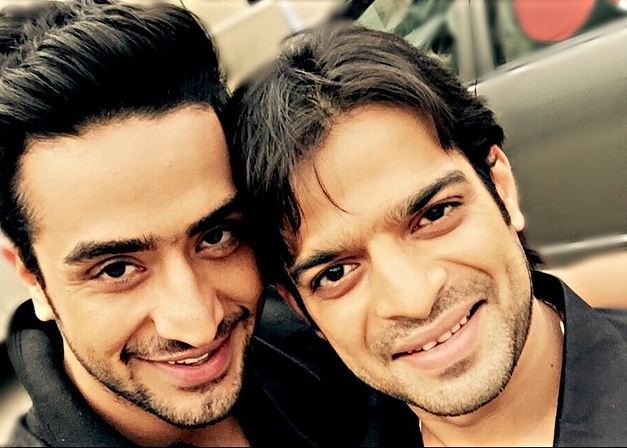 'Yeh Hai Mohabbatein': Here's What Karan Patel aka Raman and Other Boys Did During Shooting of Comedy Scenes