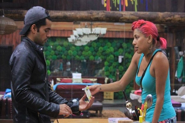 Gautam Gulati, Diandra Soares