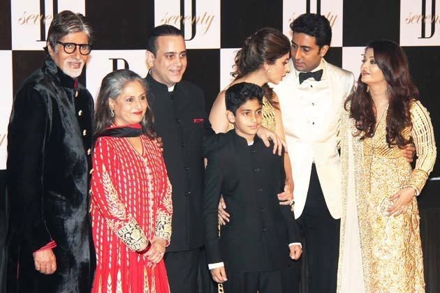 Amitabh Bachchan, Jaya, Aishwarya Rai, Abhishek Bachchan, Shweta Nanda and Nikhil Nanda Aishwarya Rai and Abhishek Bachchan