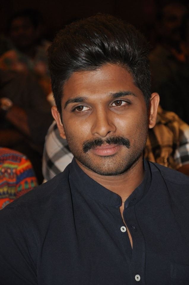 Allu Arjun, Anushka Shetty, Prakash Raj at Rudramadevi 