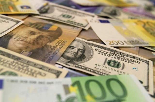 Asia Pensive before U.S. Jobs Test, Euro Nurses Losses