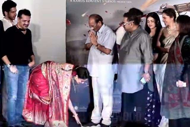 Kangana Ranaut touches Baahubali writer K Vijayendra Prasad's feet Kangana Ranaut touches Baahubali writer K Vijayendra Prasad's feet