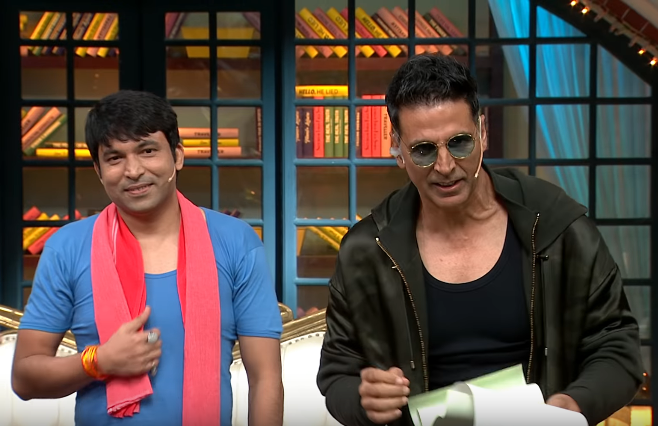 Akshay Kumar with Chandan Prabhakar
