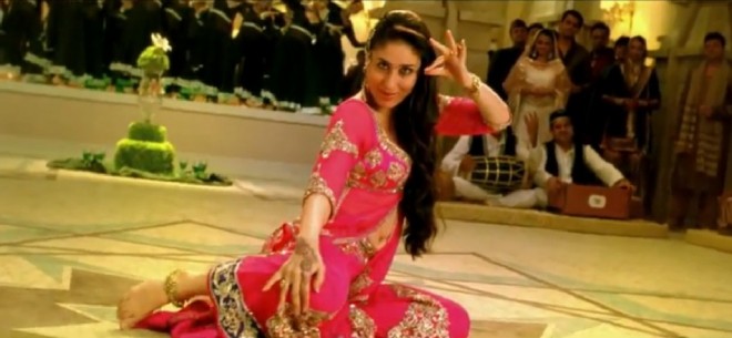 Kareena Kapoor "Dil Mera Muft Ka" mujra number